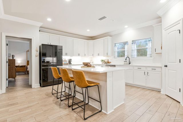 3042 Mountain Laurel Tr, Cantonment, FL 32533