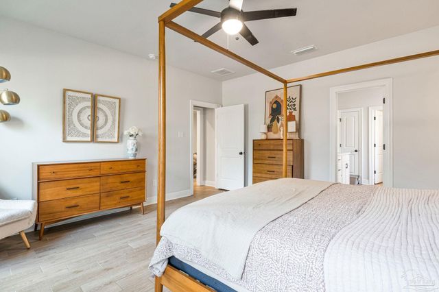 3042 Mountain Laurel Tr, Cantonment, FL 32533