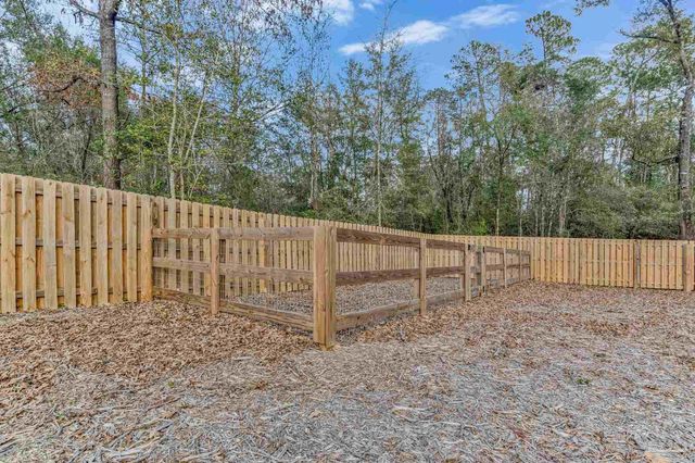 3042 Mountain Laurel Tr, Cantonment, FL 32533