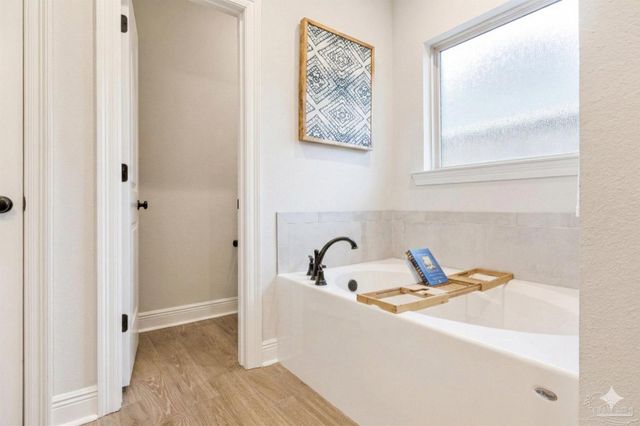 3042 Mountain Laurel Tr, Cantonment, FL 32533