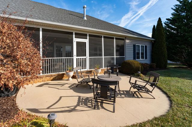 317 PETROS DR, Waynesboro, VA 22980