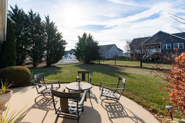 317 PETROS DR, Waynesboro, VA 22980