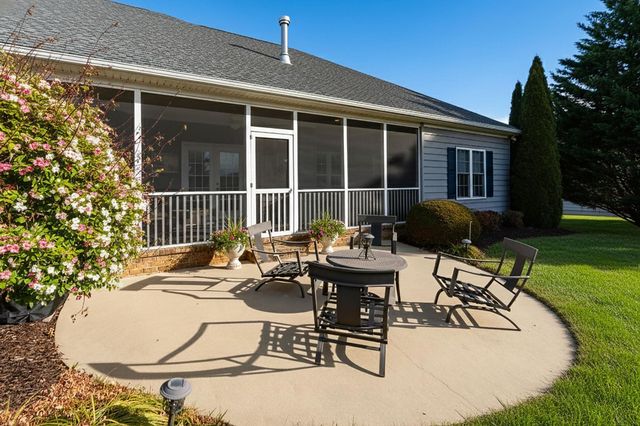 317 PETROS DR, Waynesboro, VA 22980