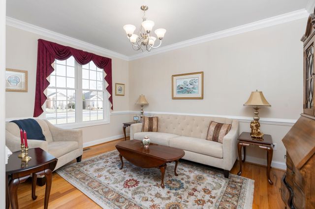 317 PETROS DR, Waynesboro, VA 22980