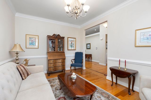 317 PETROS DR, Waynesboro, VA 22980