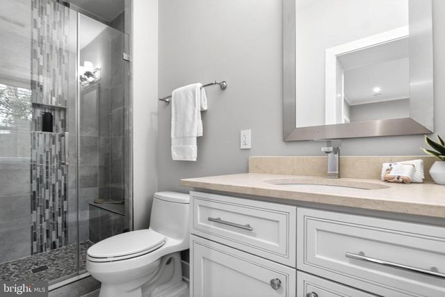 6506 CHESTERFIELD AVE, Mclean, VA 22101