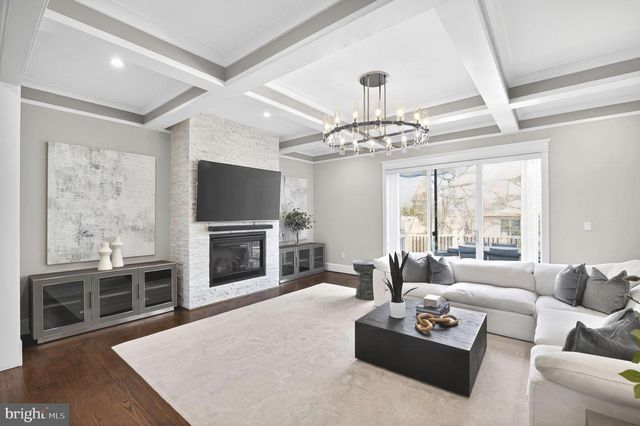 6506 CHESTERFIELD AVE, Mclean, VA 22101