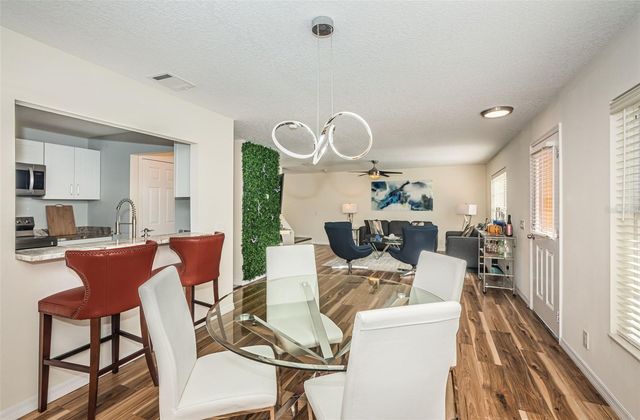 3876 ISLAND WAY, St Petersburg, FL 33705