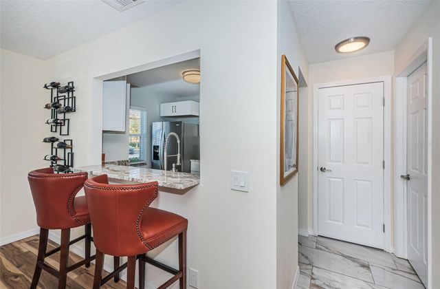 3876 ISLAND WAY, St Petersburg, FL 33705