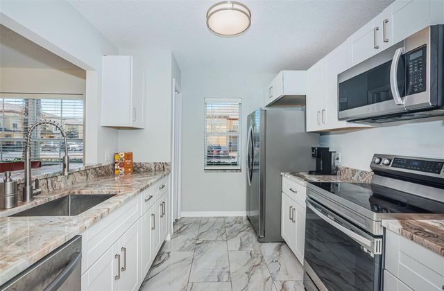 3876 ISLAND WAY, St Petersburg, FL 33705