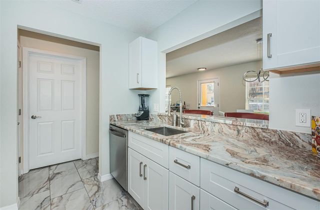 3876 ISLAND WAY, St Petersburg, FL 33705