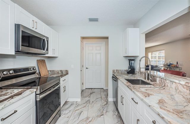 3876 ISLAND WAY, St Petersburg, FL 33705