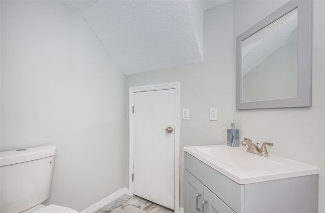 3876 ISLAND WAY, St Petersburg, FL 33705