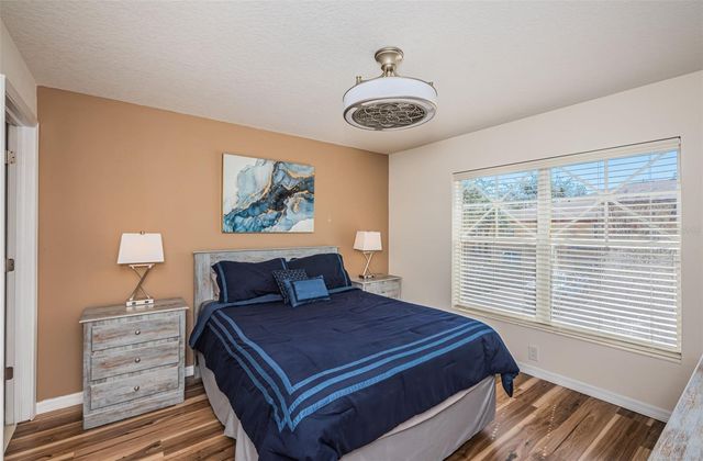 3876 ISLAND WAY, St Petersburg, FL 33705