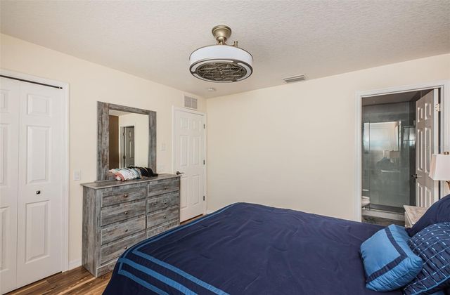 3876 ISLAND WAY, St Petersburg, FL 33705