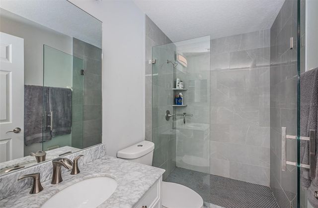 3876 ISLAND WAY, St Petersburg, FL 33705