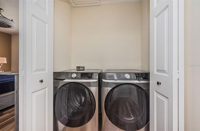 3876 ISLAND WAY, St Petersburg, FL 33705