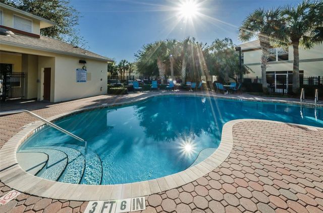 3876 ISLAND WAY, St Petersburg, FL 33705