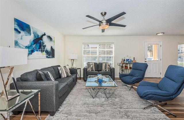 3876 ISLAND WAY, St Petersburg, FL 33705