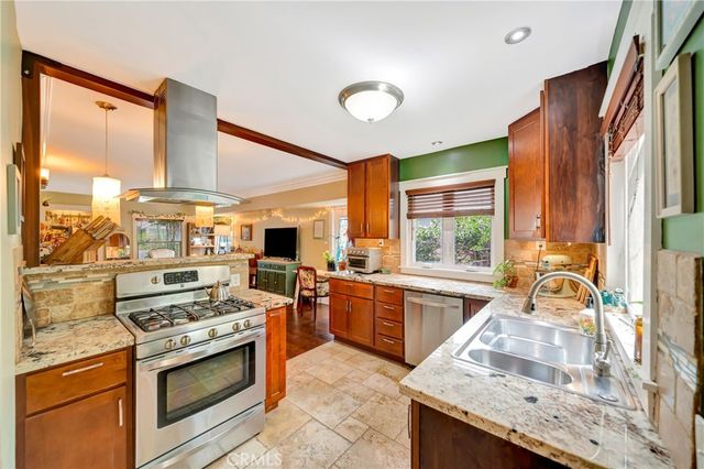 720 S Parton, Santa Ana, CA 92701