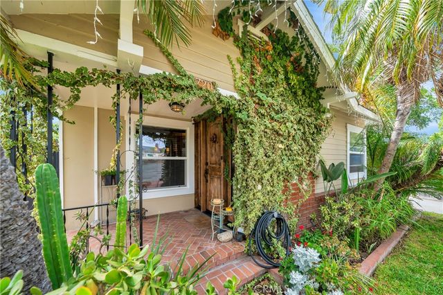 720 S Parton, Santa Ana, CA 92701