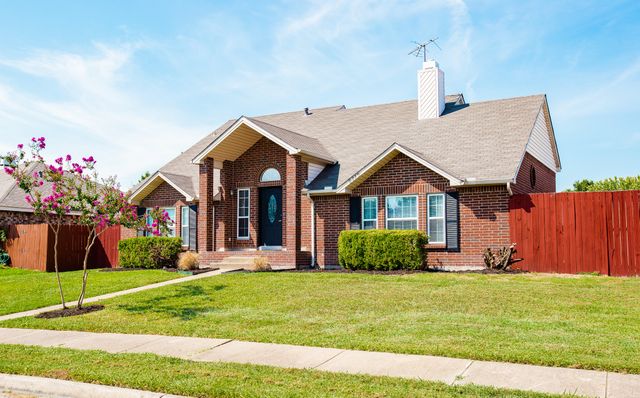 8117 Trail Lake Drive, Rowlett, TX 75088