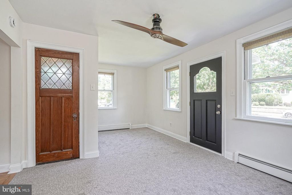 538 ALEXANDER AVE, MAPLE SHADE, NJ 08052 — photo 2