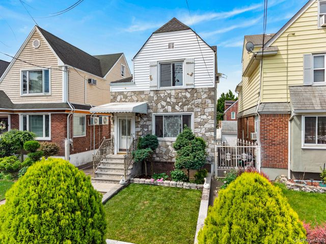 90-06 210th Place, Queens Village, NY 11428