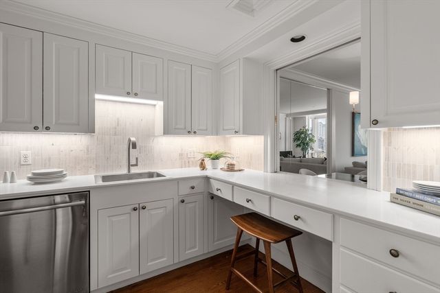 2 Commonwealth Ave 12B, Boston, MA 02116