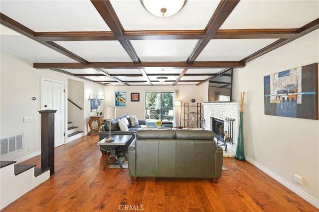26210 Circle Drive, Lake Arrowhead, CA 92352
