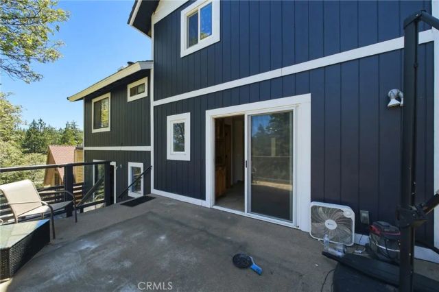 26210 Circle Drive, Lake Arrowhead, CA 92352
