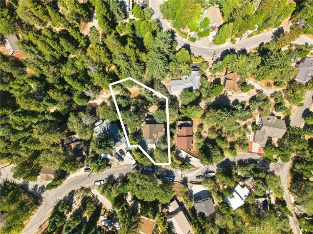 26210 Circle Drive, Lake Arrowhead, CA 92352