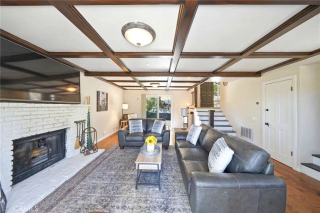 26210 Circle Drive, Lake Arrowhead, CA 92352