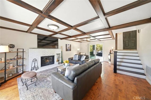 26210 Circle Drive, Lake Arrowhead, CA 92352