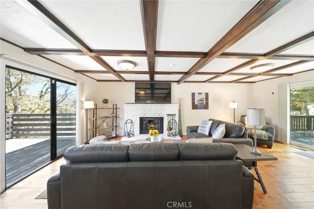 26210 Circle Drive, Lake Arrowhead, CA 92352