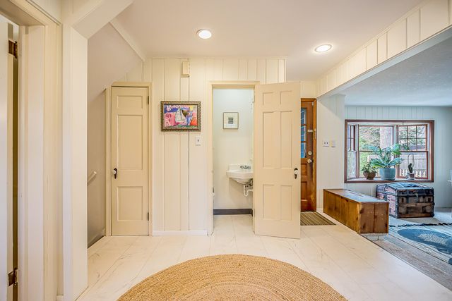 1605 E Stadium Boulevard, Ann Arbor, MI 48104