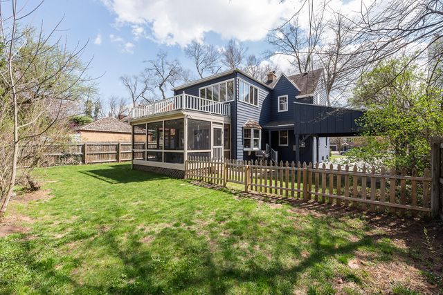 1605 E Stadium Boulevard, Ann Arbor, MI 48104