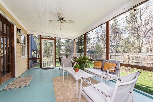 1605 E Stadium Boulevard, Ann Arbor, MI 48104