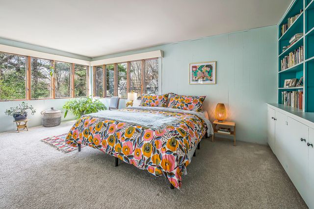 1605 E Stadium Boulevard, Ann Arbor, MI 48104