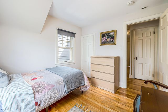 1605 E Stadium Boulevard, Ann Arbor, MI 48104