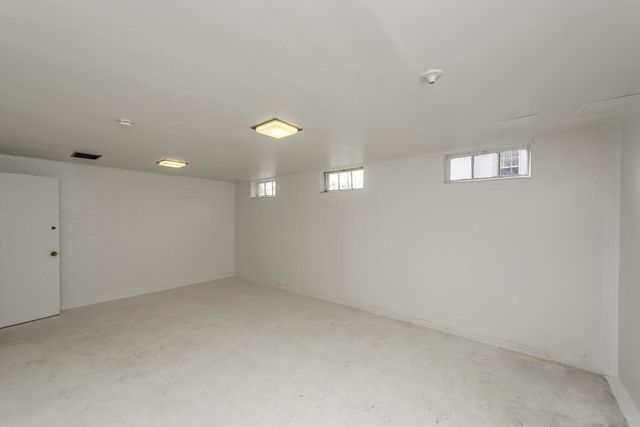 1605 E Stadium Boulevard, Ann Arbor, MI 48104