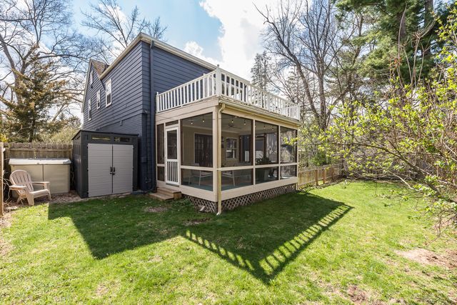 1605 E Stadium Boulevard, Ann Arbor, MI 48104