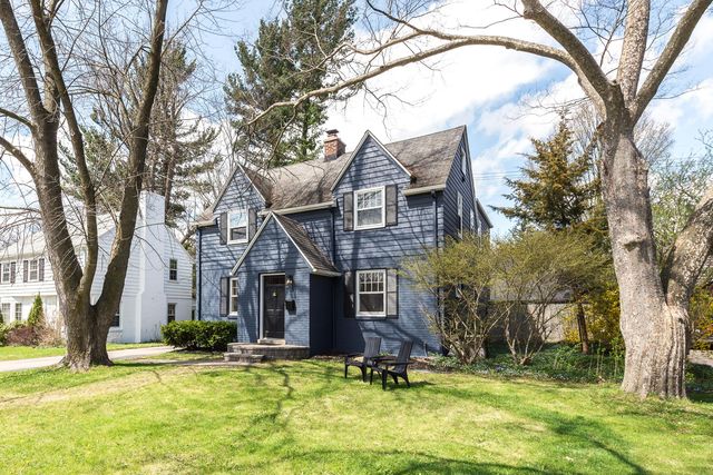 1605 E Stadium Boulevard, Ann Arbor, MI 48104