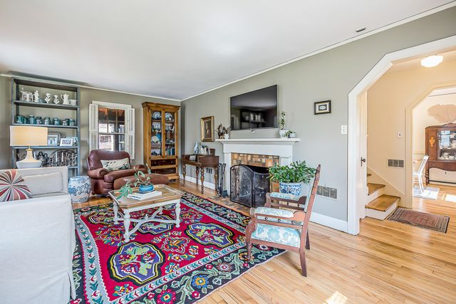 1605 E Stadium Boulevard, Ann Arbor, MI 48104