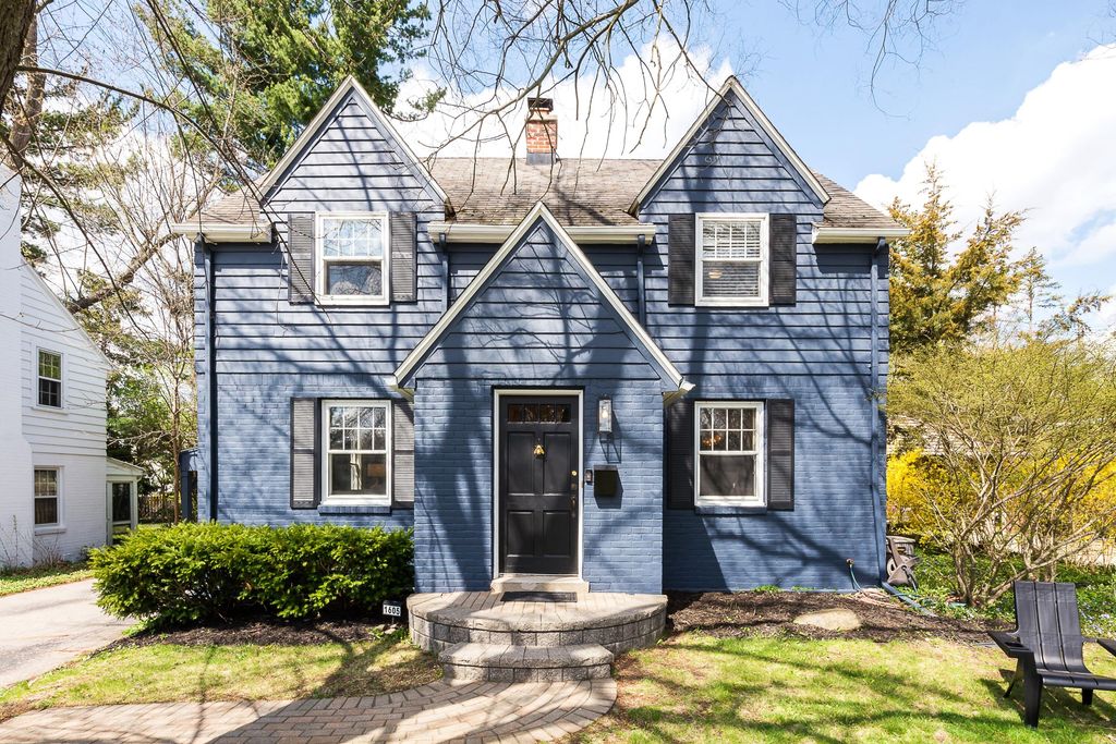 1605 E Stadium Boulevard, Ann Arbor, MI 48104