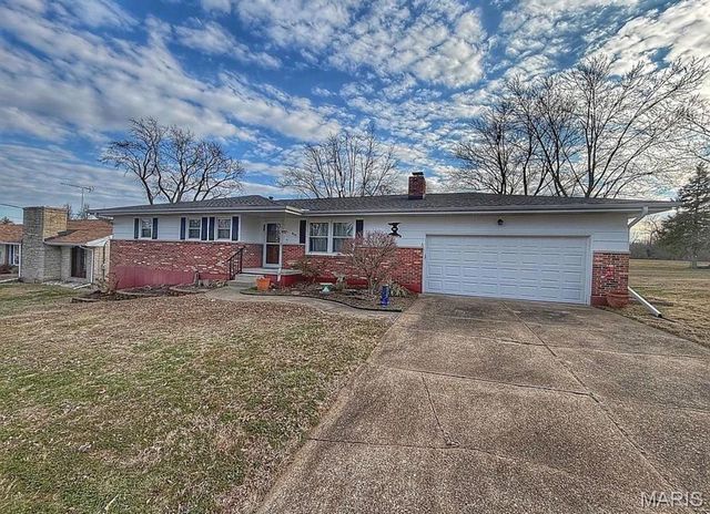 210 Aldergate Street, Farmington, MO 63640
