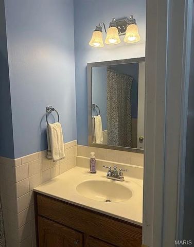 210 Aldergate Street, Farmington, MO 63640