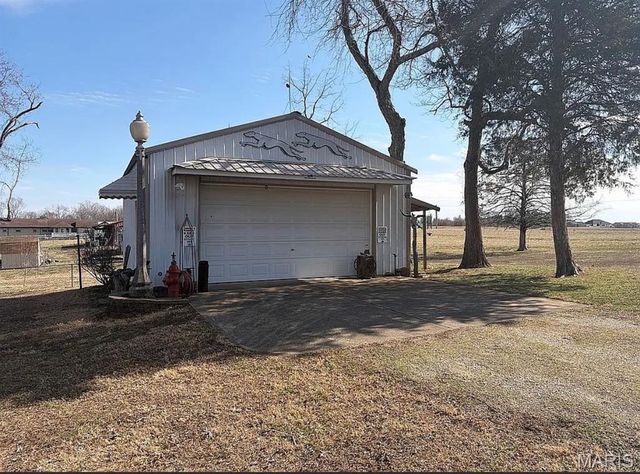 210 Aldergate Street, Farmington, MO 63640