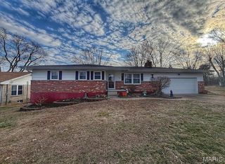210 Aldergate Street, Farmington, MO 63640
