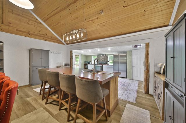 9 Wood Forest Drive, New Waverly, TX 77358